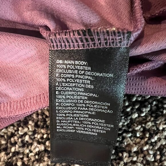 LOT of 3 Athletic Tops | NORTH FACE, NIKE, PATAGONIA | Women's Size Medium - Picture 11 of 16